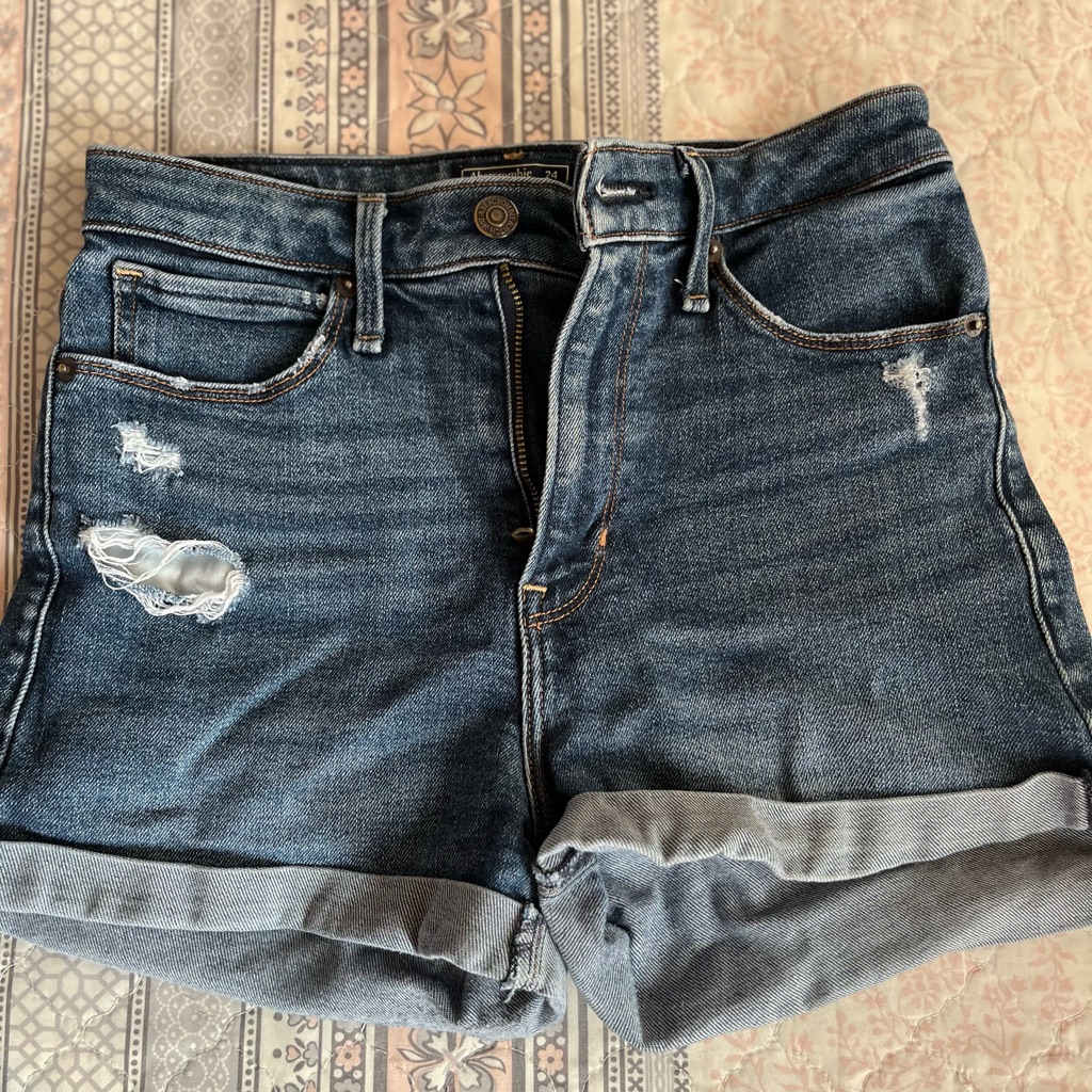 Abercrombie & Fitch Simone High Rise Shorts
